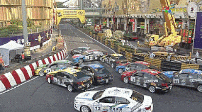 Reversed animation of a racecar traffic jam